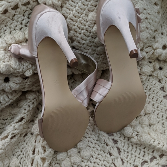 LuLu Townsend high heels satin gold champagne 8.5 - Picture 5 of 11